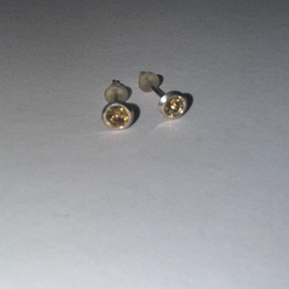 5 Mm Round Topaz Yellow Cz And Sterling Post Earrings - Picture 10 of 15